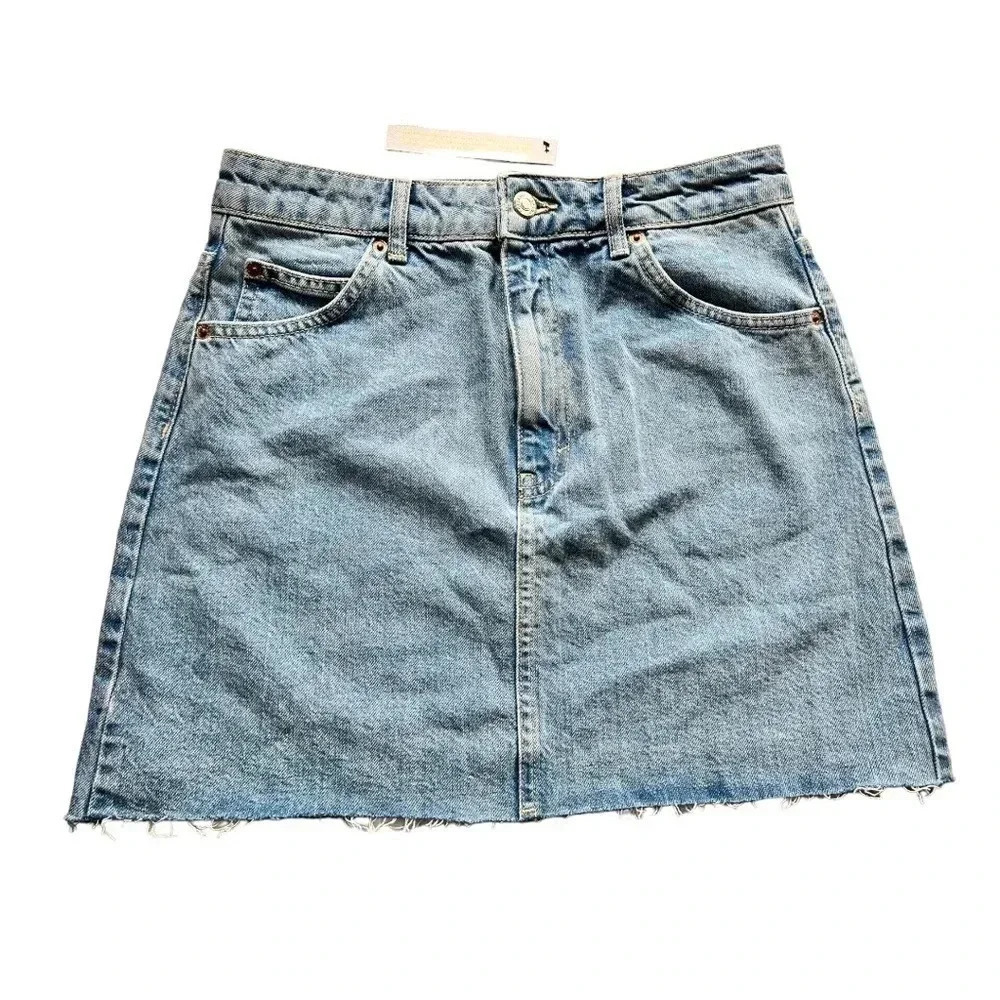 Top shop Blue Demin Women’s Mini Skirt•Size 6•Light Wash Denim•NWT•